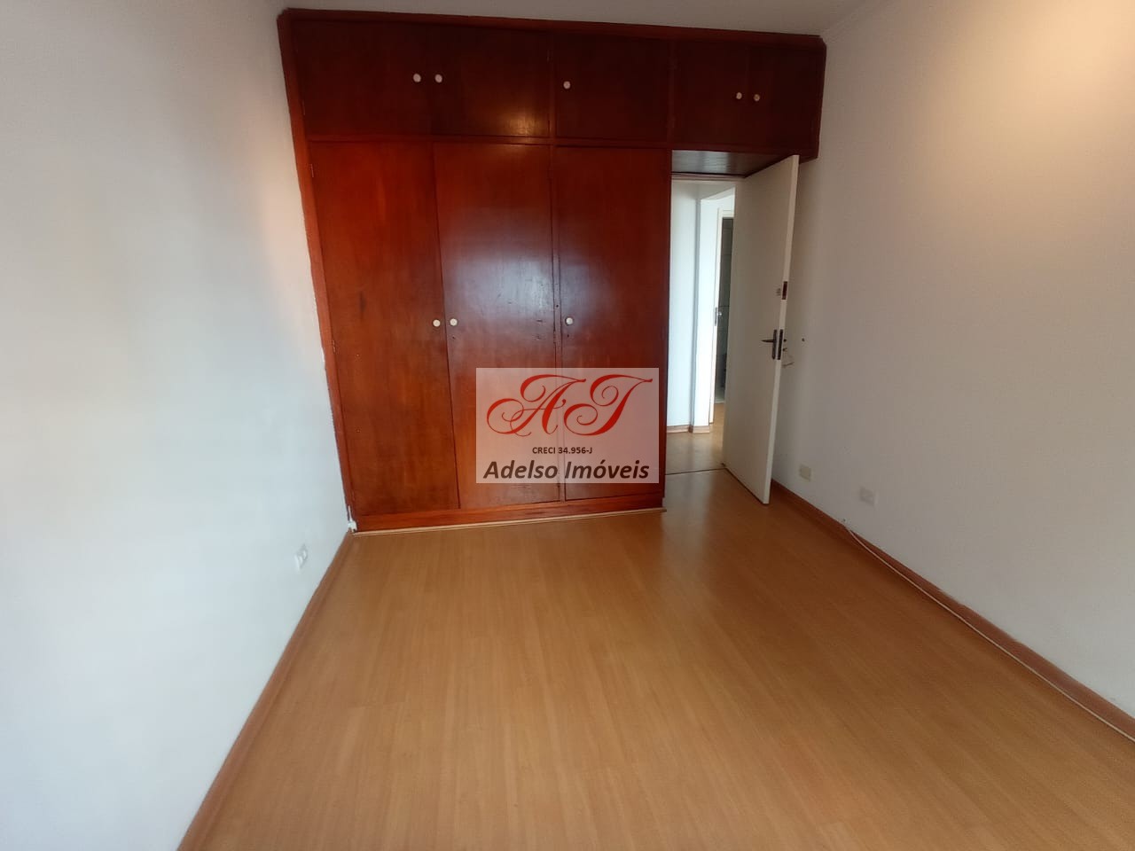 Apartamento à venda com 1 quarto, 42m² - Foto 9