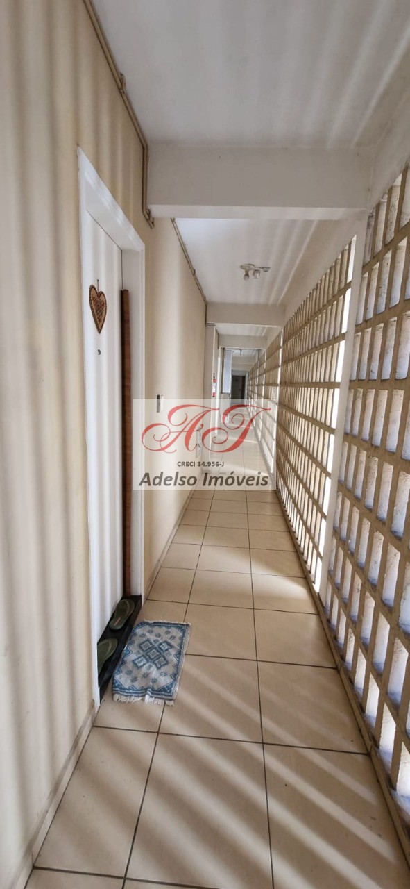 Apartamento à venda com 1 quarto, 35m² - Foto 2