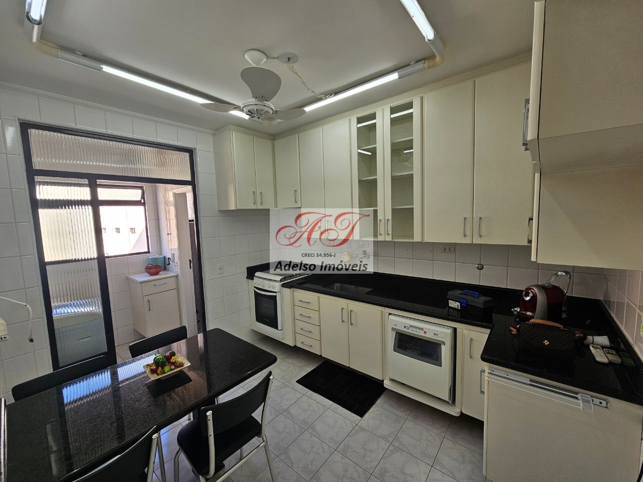 Apartamento à venda com 2 quartos, 77m² - Foto 15