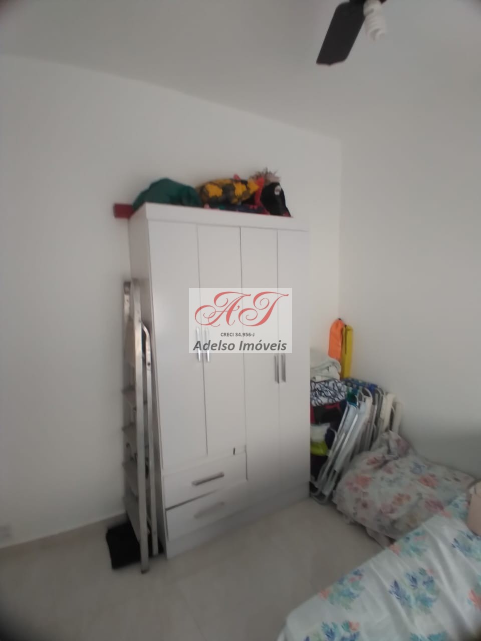 Apartamento à venda com 1 quarto, 40m² - Foto 2