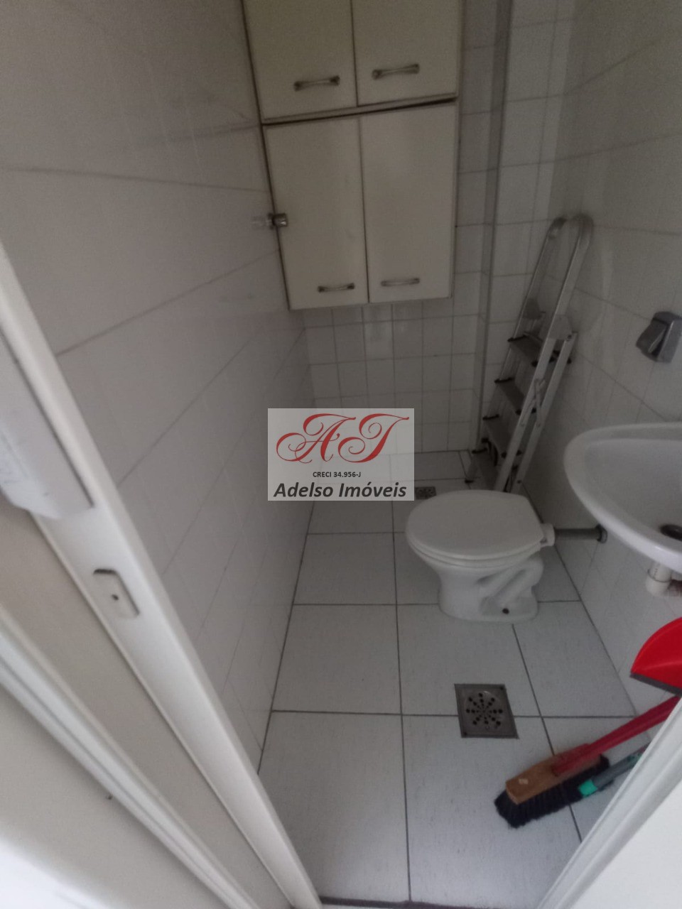 Apartamento à venda com 3 quartos, 1m² - Foto 2