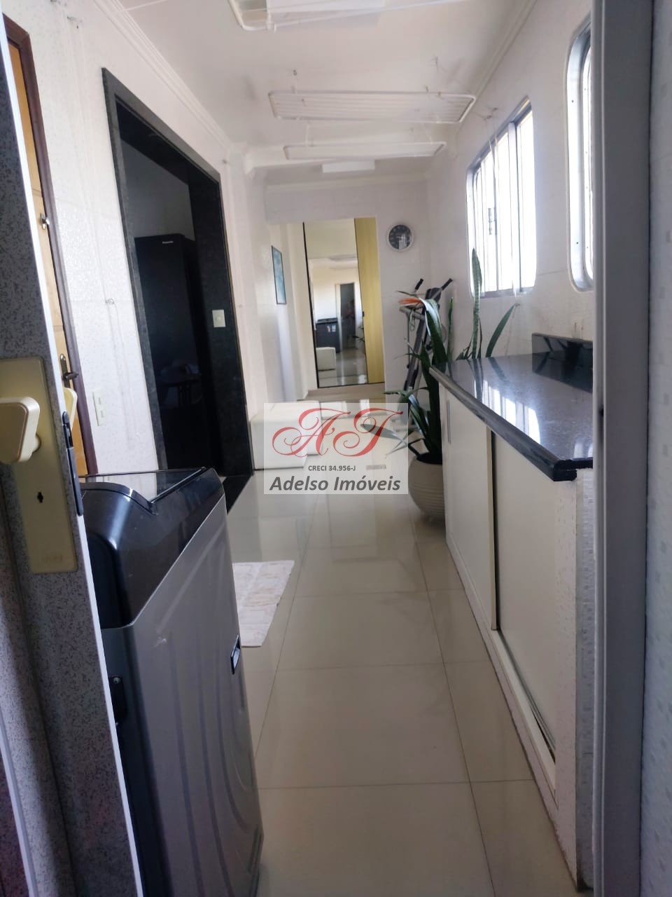 Apartamento à venda com 3 quartos, 195m² - Foto 6