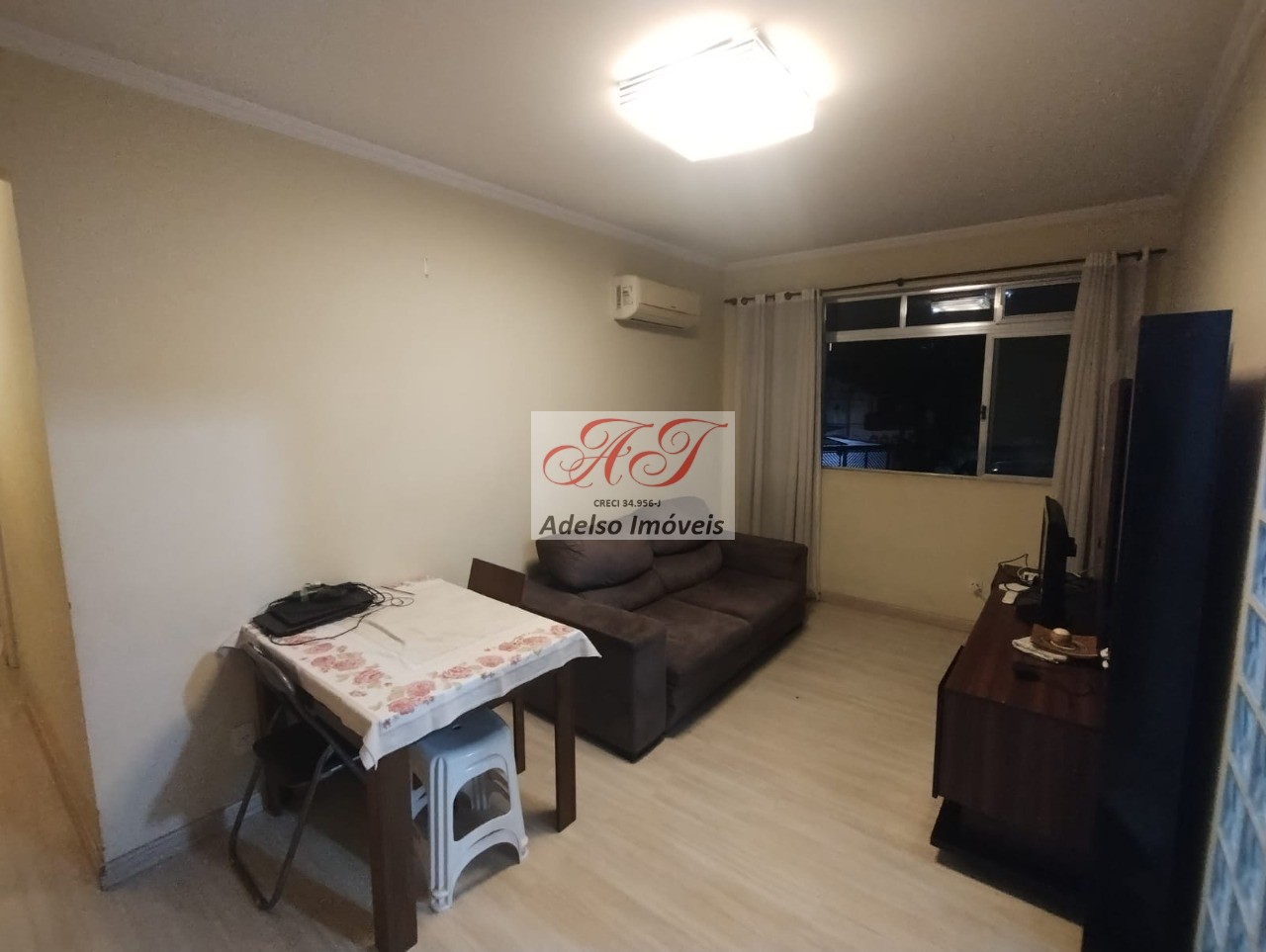 Apartamento à venda com 2 quartos, 70m² - Foto 2