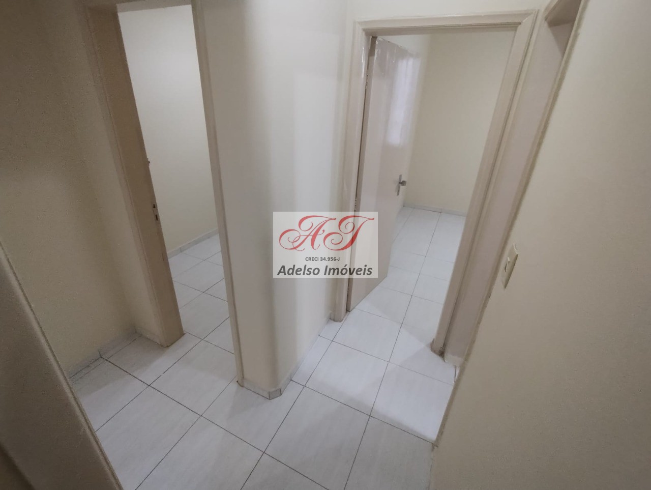 Apartamento para alugar com 3 quartos, 90m² - Foto 2