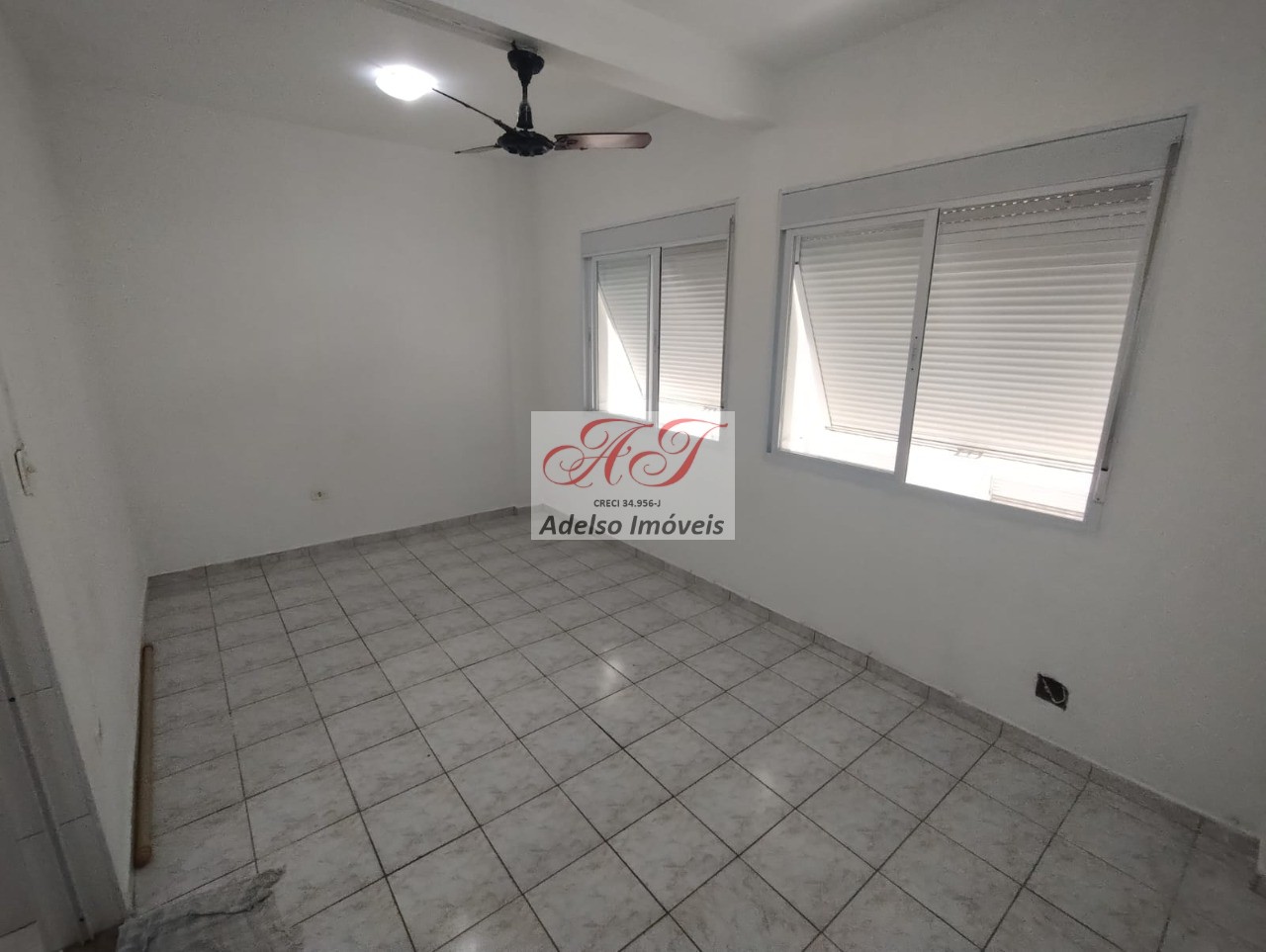 Kitnet e Studio à venda com 1 quarto, 28m² - Foto 2