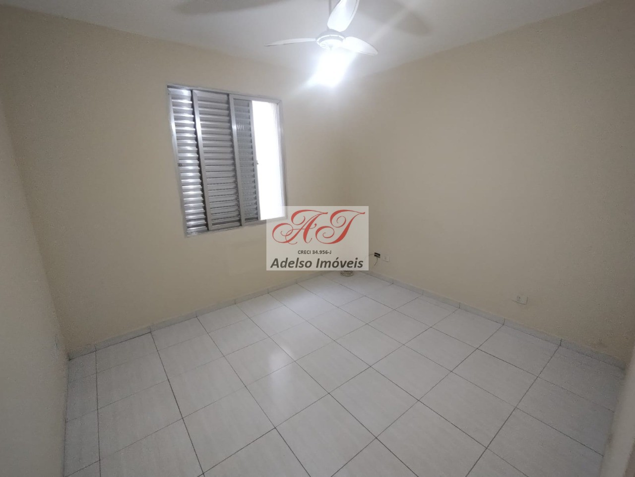 Apartamento para alugar com 3 quartos, 90m² - Foto 4