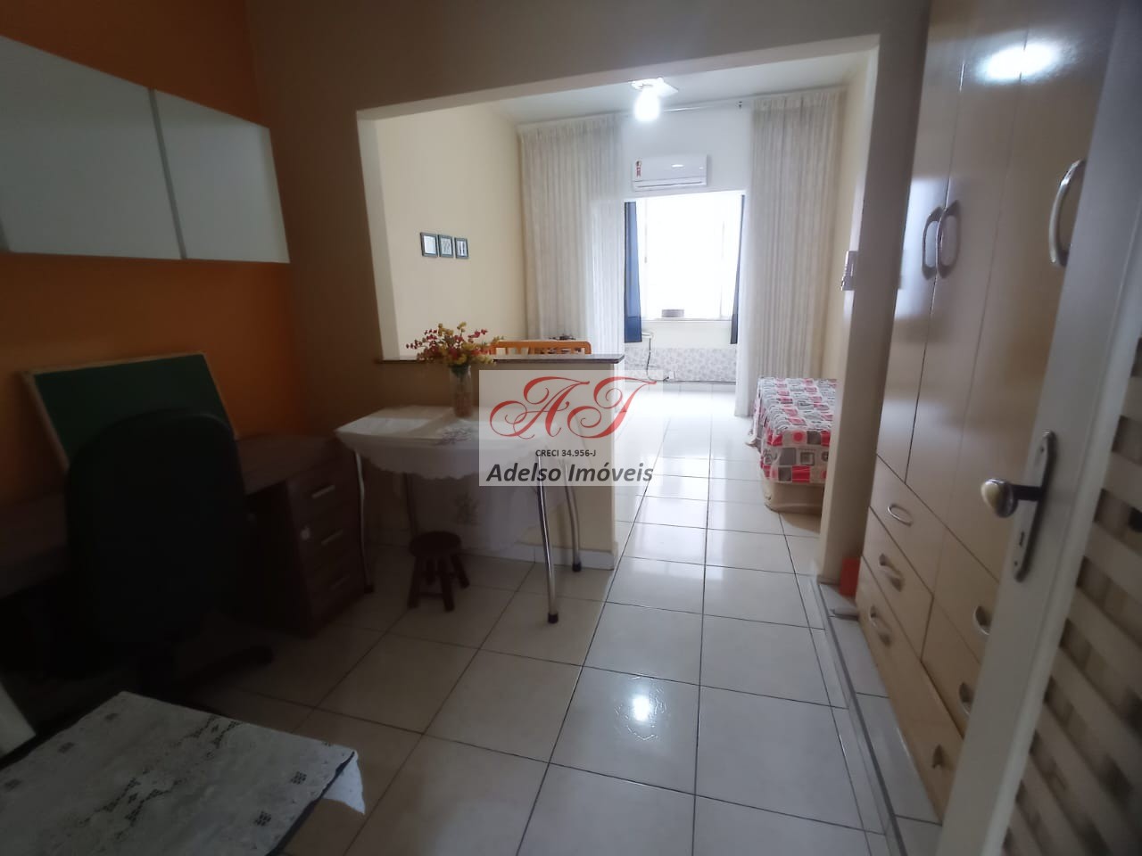 Apartamento à venda com 1 quarto, 35m² - Foto 4