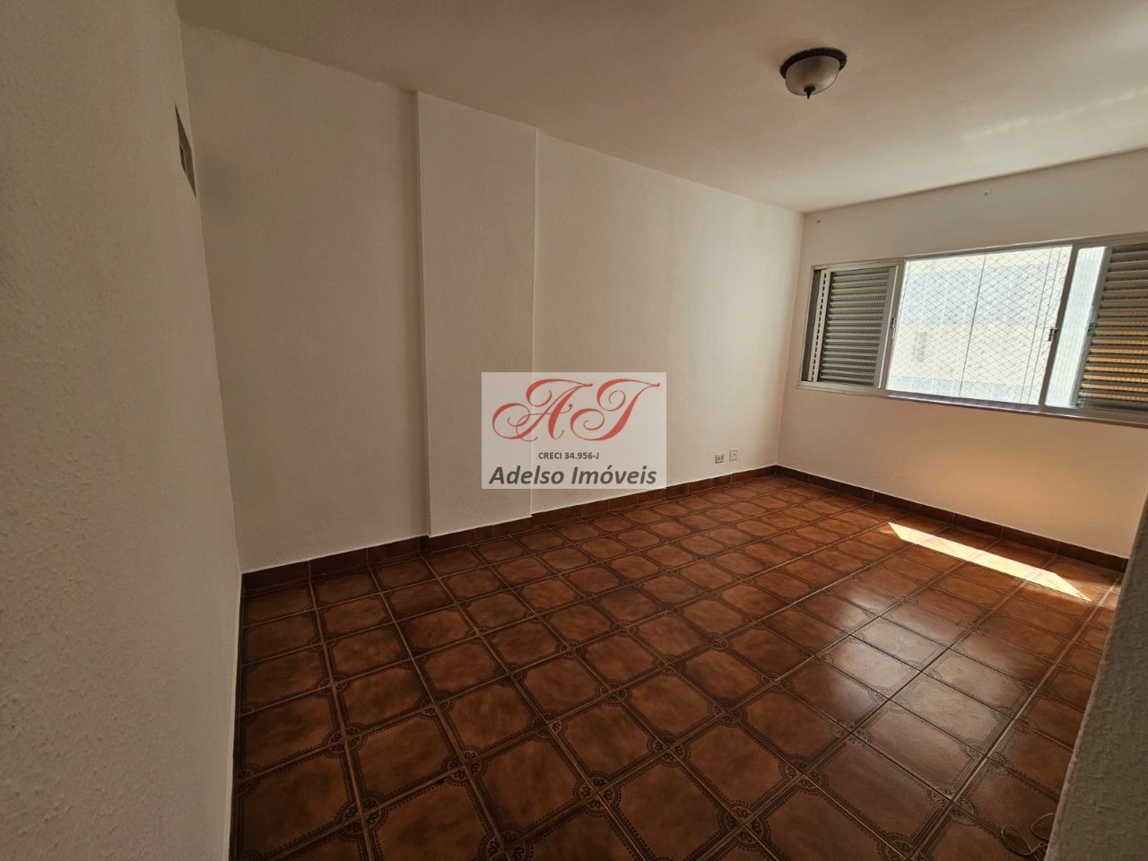 Apartamento à venda com 1 quarto, 50m² - Foto 4