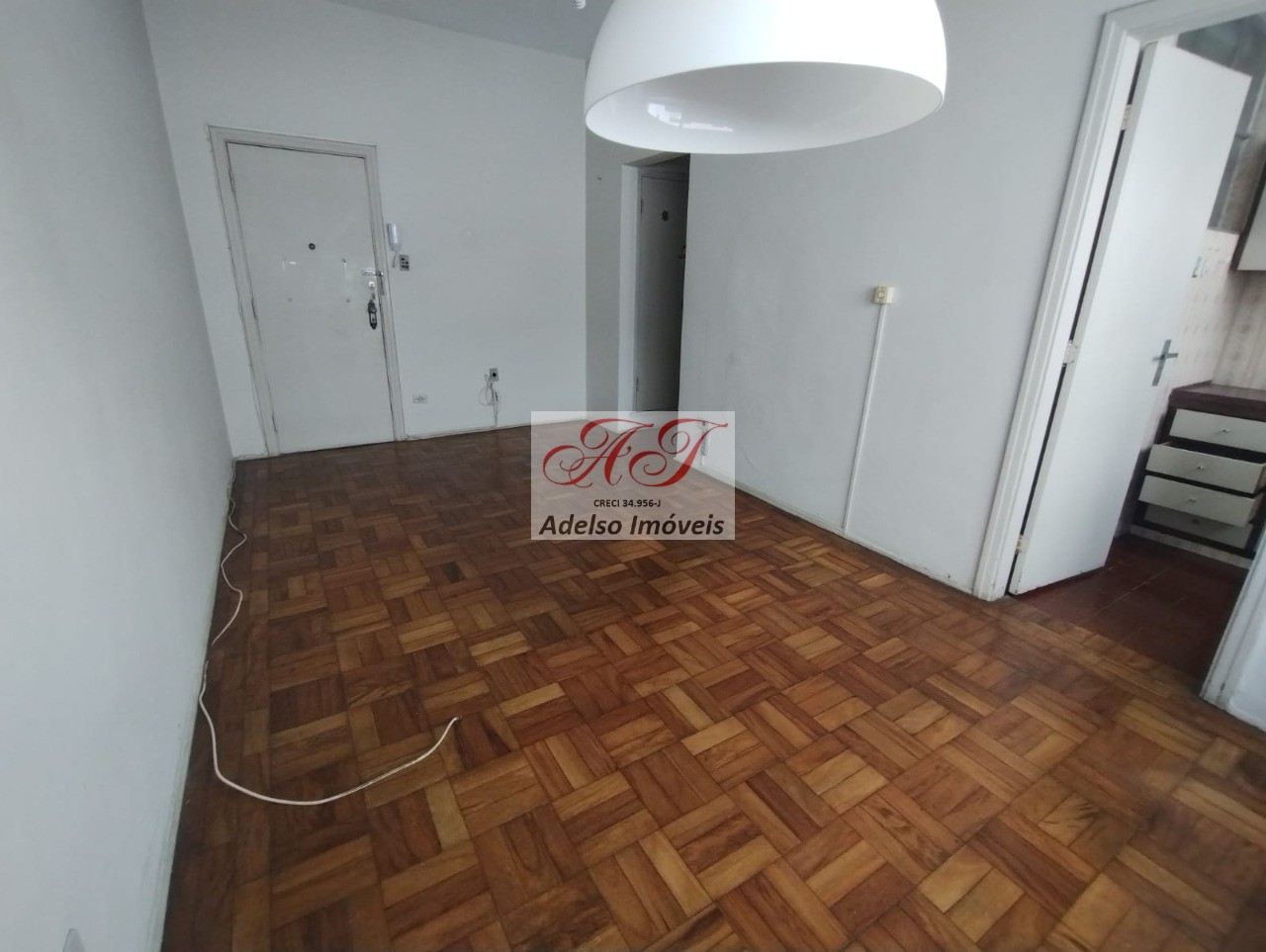 Apartamento à venda com 1 quarto, 60m² - Foto 2