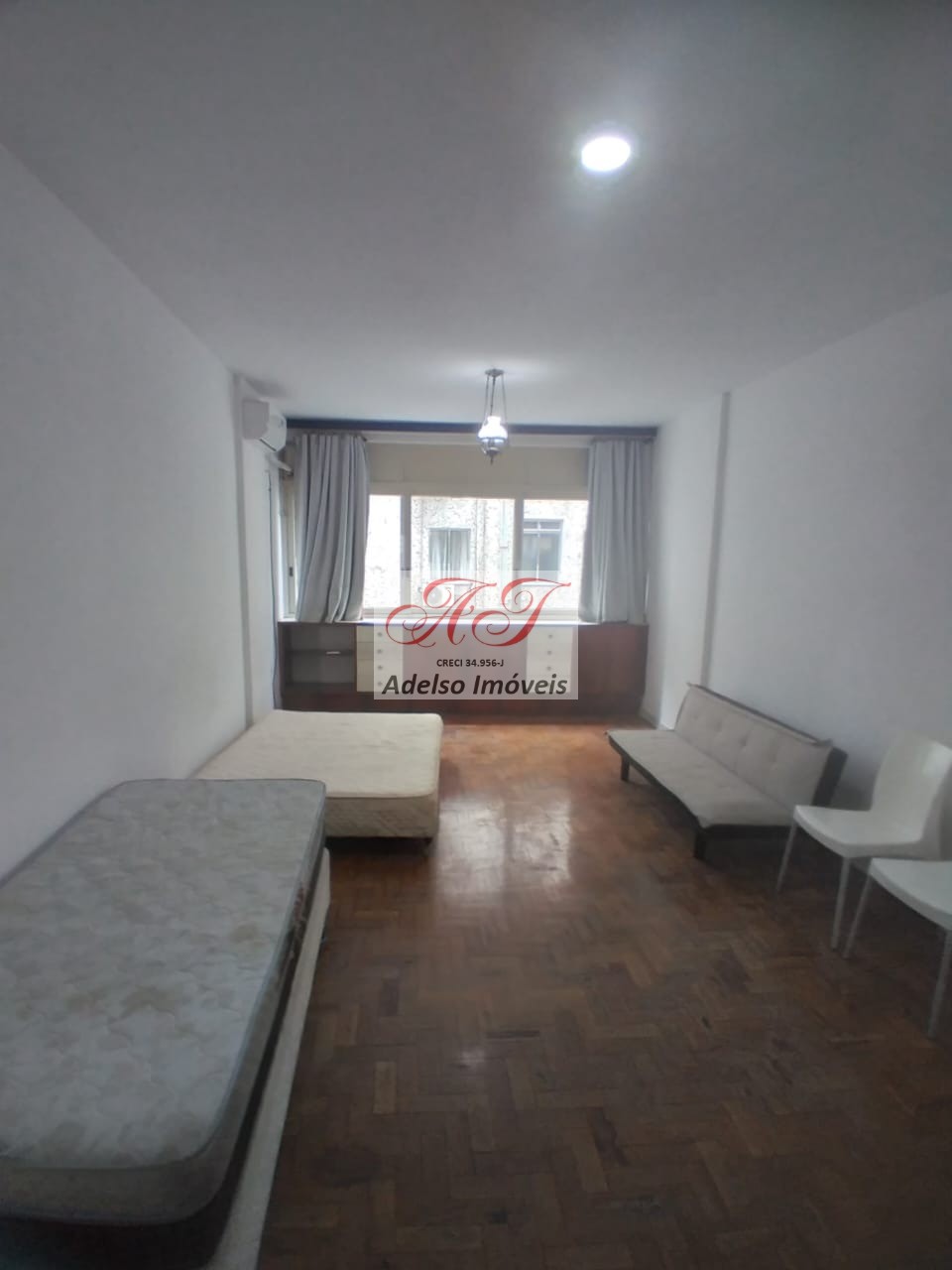 Apartamento à venda com 1 quarto, 40m² - Foto 1