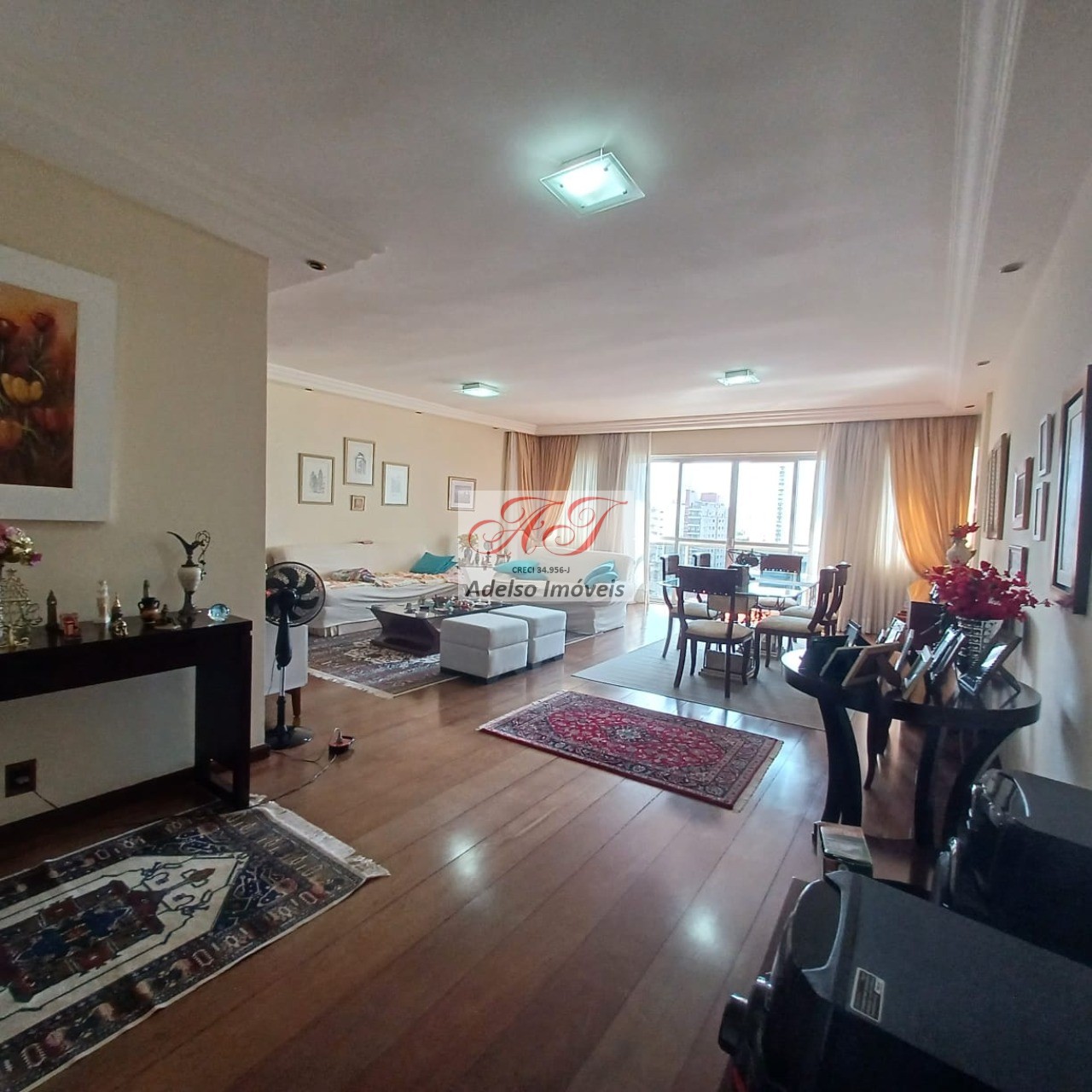 Apartamento à venda com 4 quartos, 200m² - Foto 1