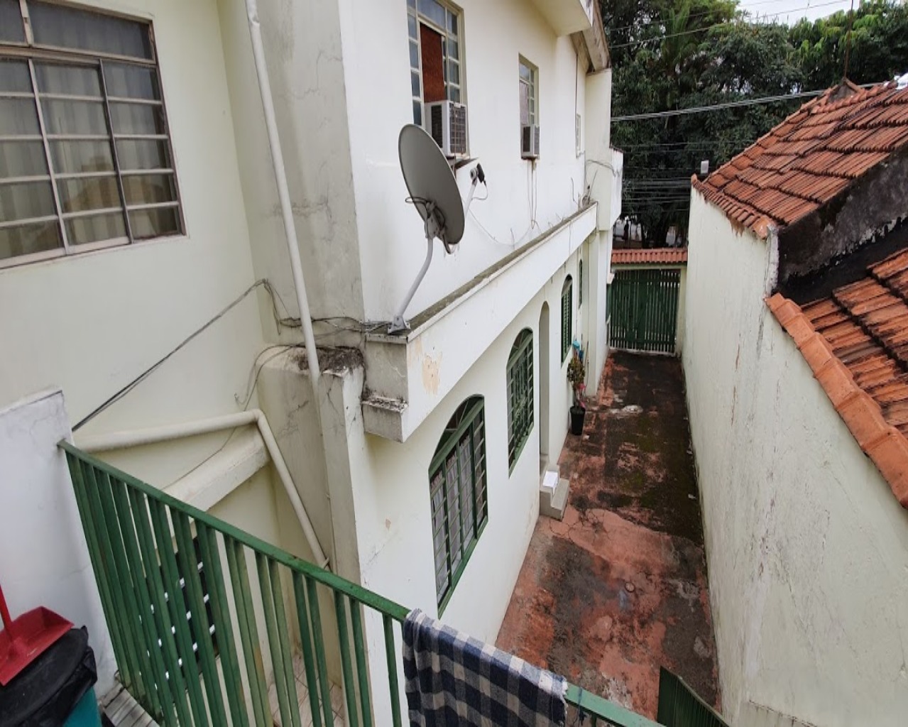 Sobrado à venda com 8 quartos, 207m² - Foto 5