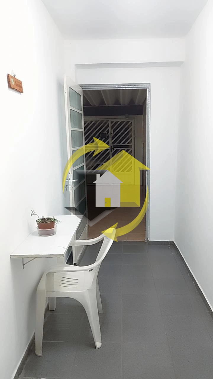 Casa à venda com 2 quartos, 125m² - Foto 4