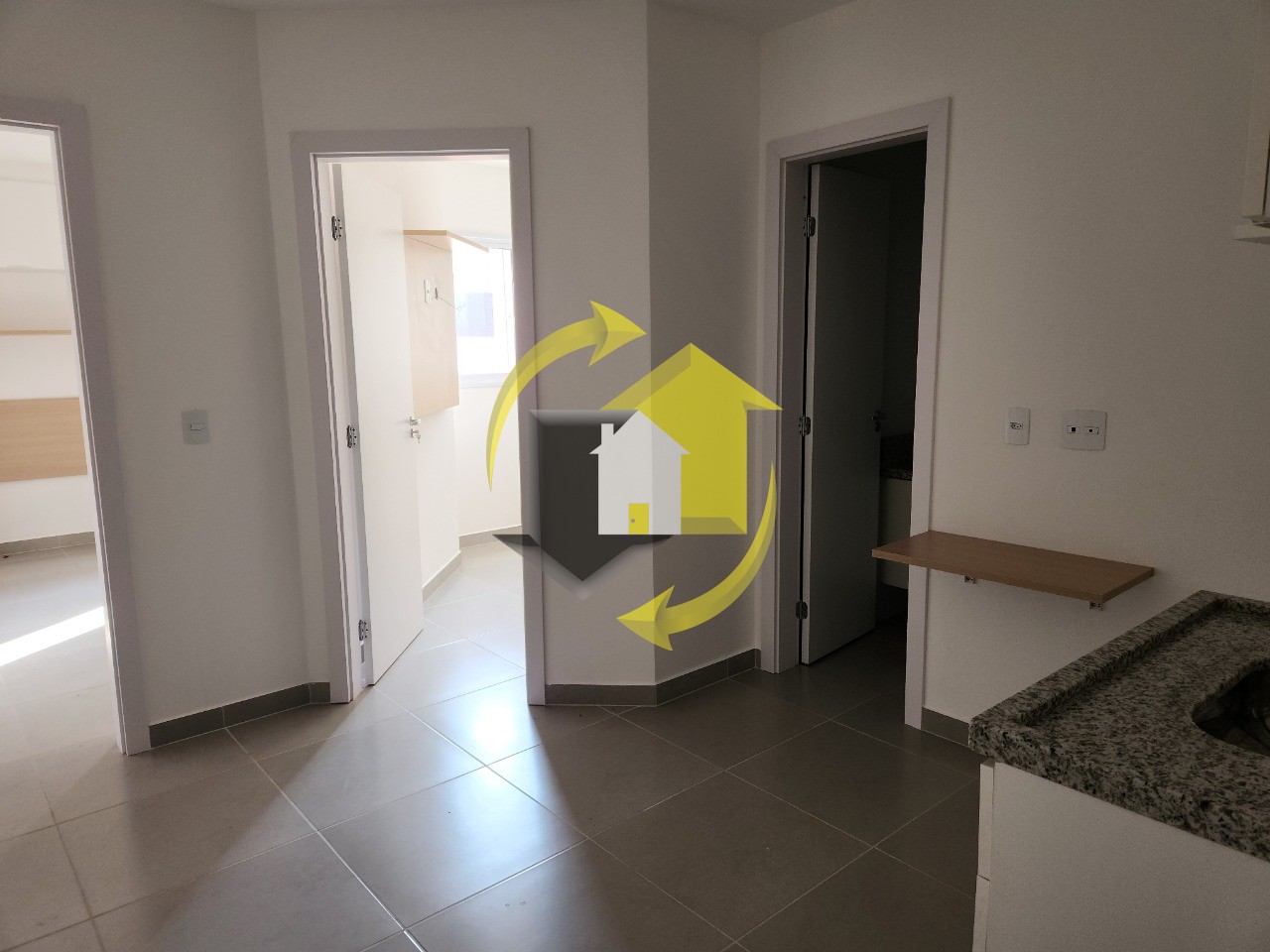 Apartamento à venda com 2 quartos, 38m² - Foto 8