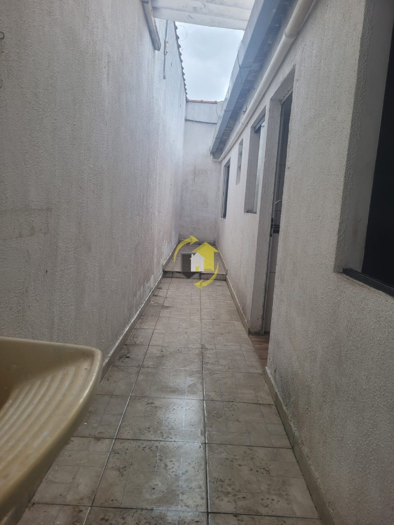 Sobrado à venda com 4 quartos, 300m² - Foto 15