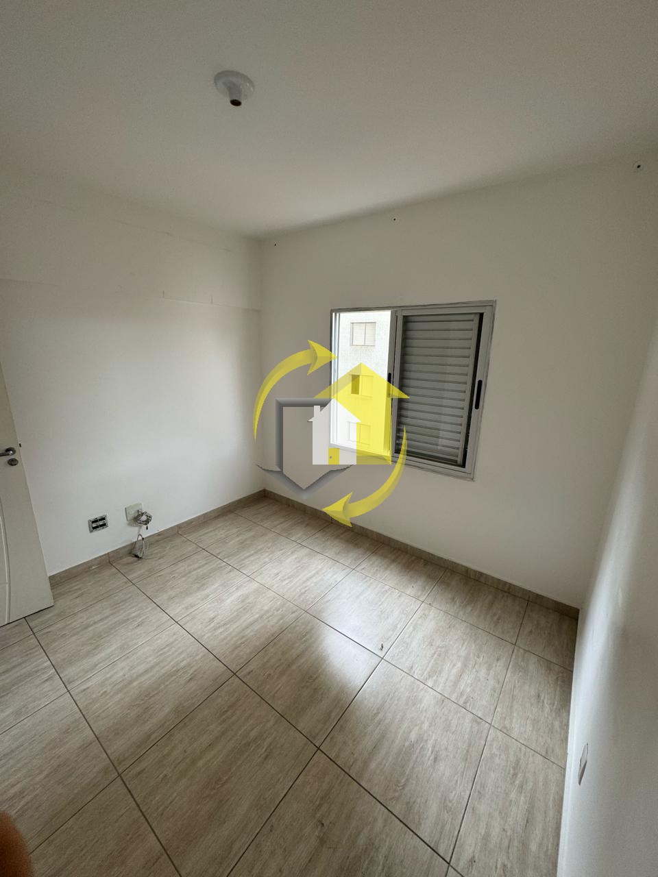 Apartamento à venda com 2 quartos, 44m² - Foto 2