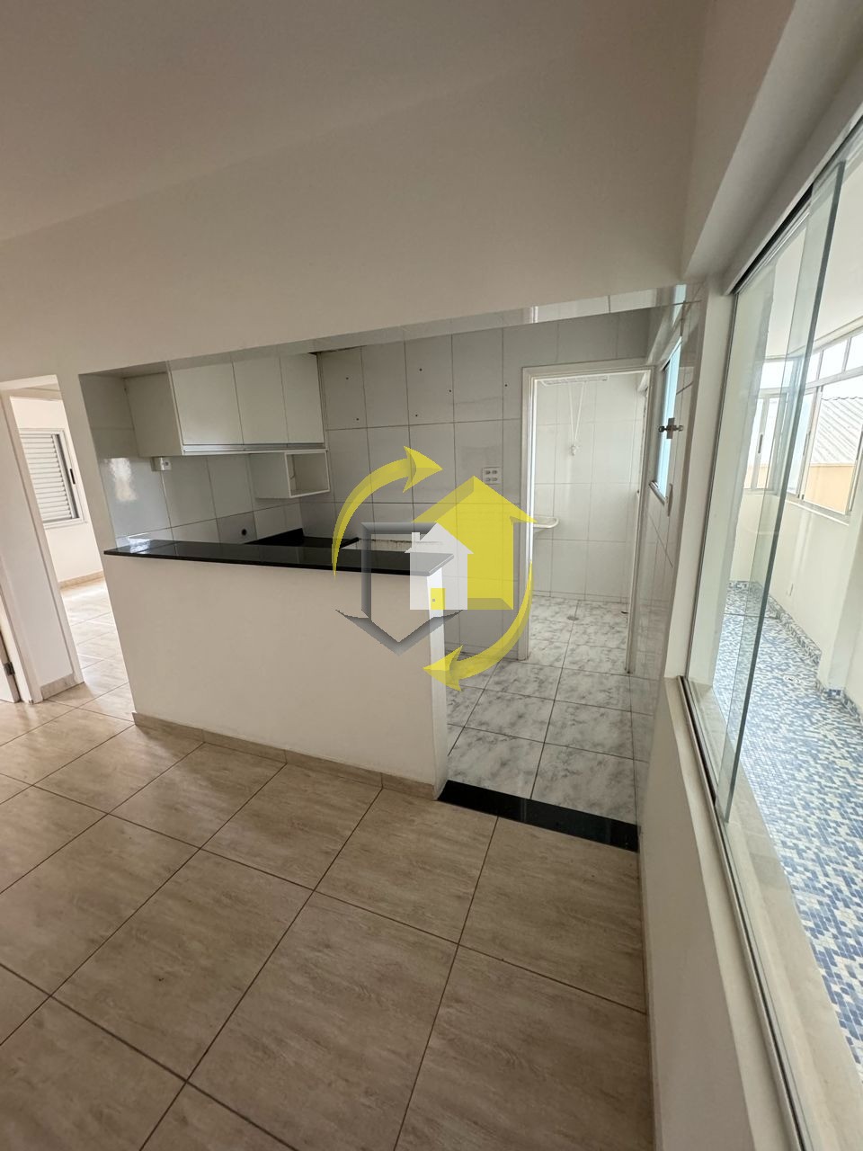 Apartamento à venda com 2 quartos, 44m² - Foto 1