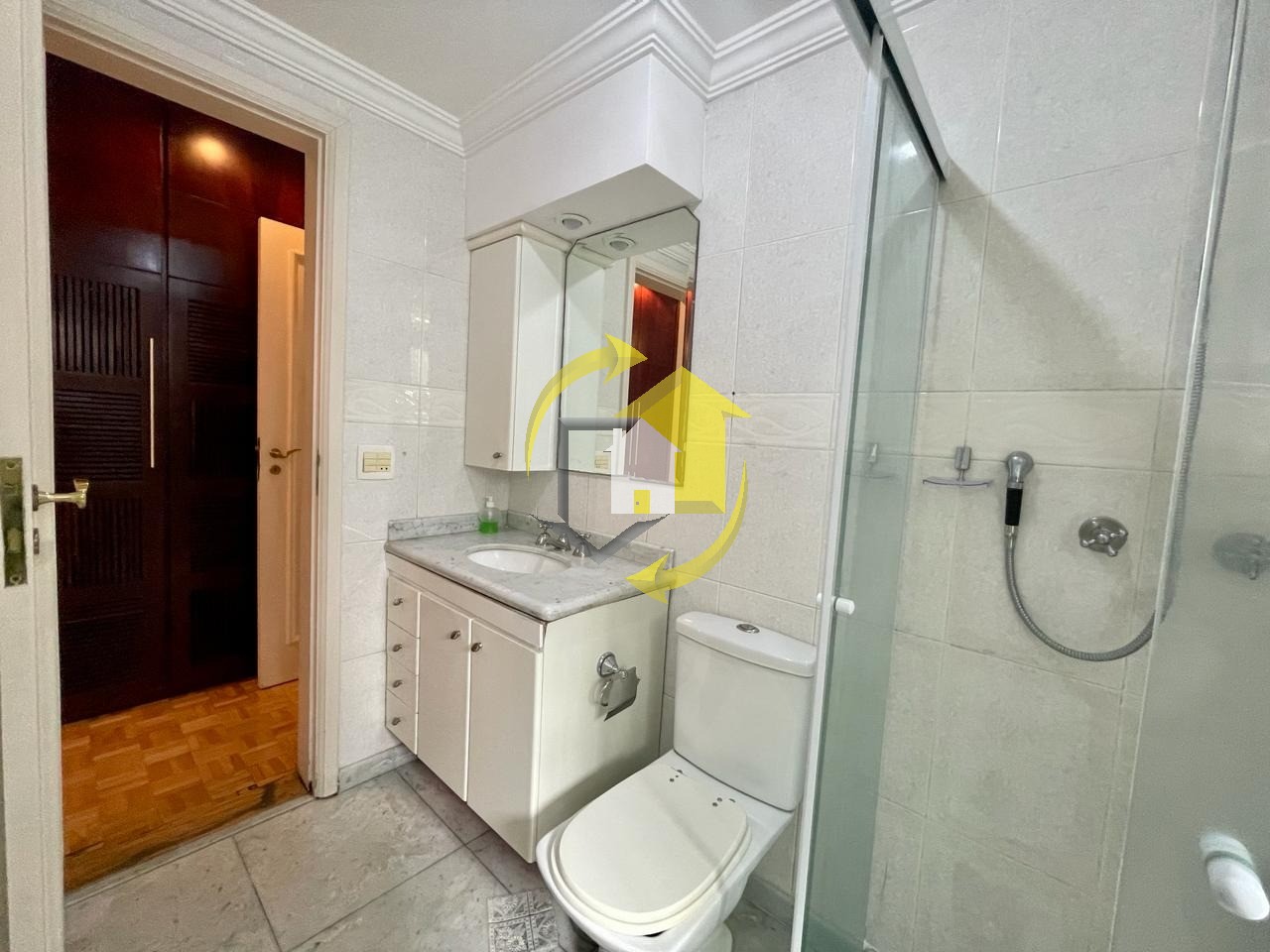 Apartamento à venda e aluguel com 3 quartos, 137m² - Foto 23