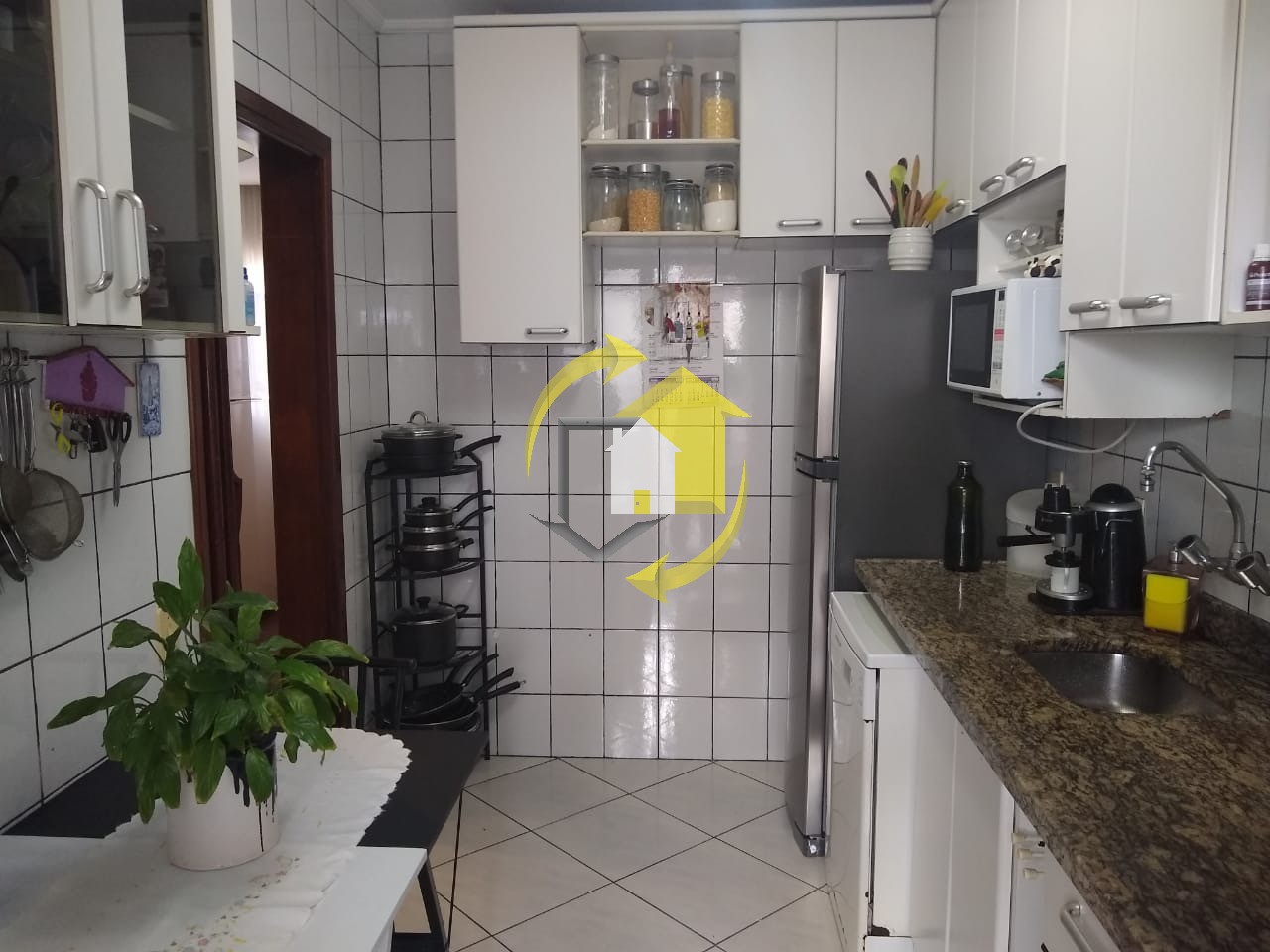 Apartamento à venda com 3 quartos, 107m² - Foto 13