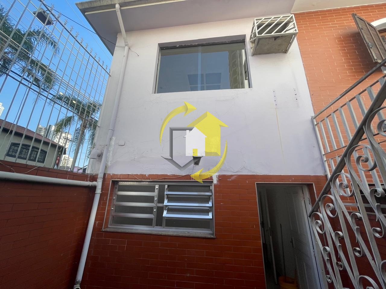 Casa Comercial para alugar com 2 quartos, 120m² - Foto 7