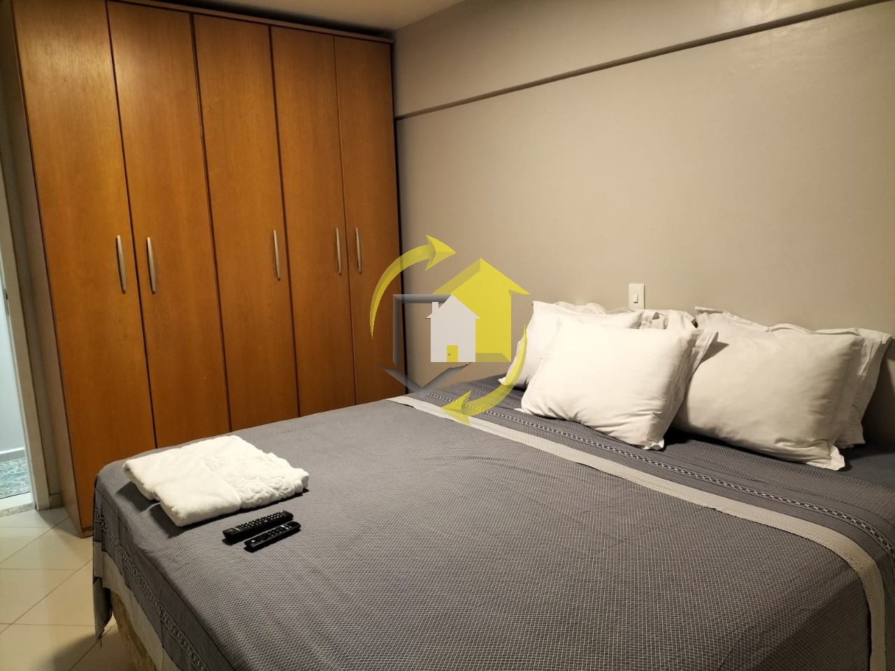 Apartamento à venda com 2 quartos, 70m² - Foto 9