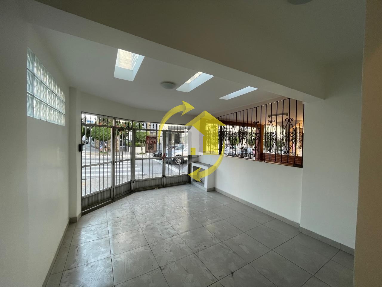 Casa Comercial para alugar com 2 quartos, 120m² - Foto 14