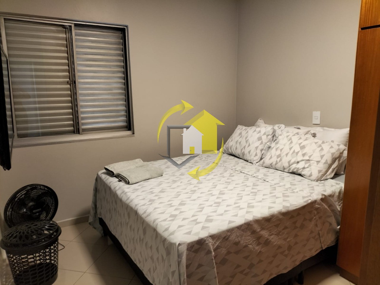 Apartamento à venda com 2 quartos, 70m² - Foto 15