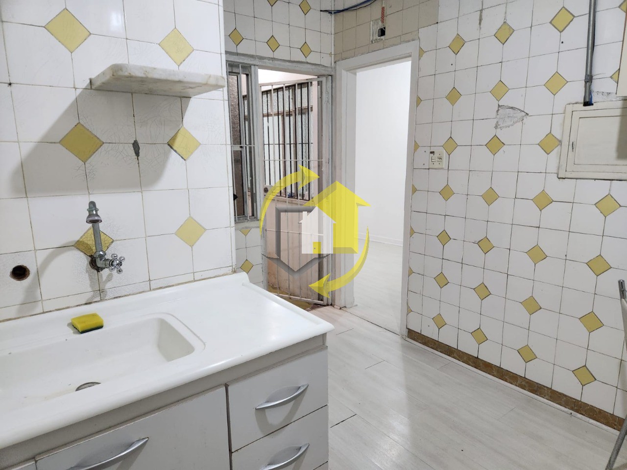 Apartamento para alugar com 2 quartos, 80m² - Foto 9