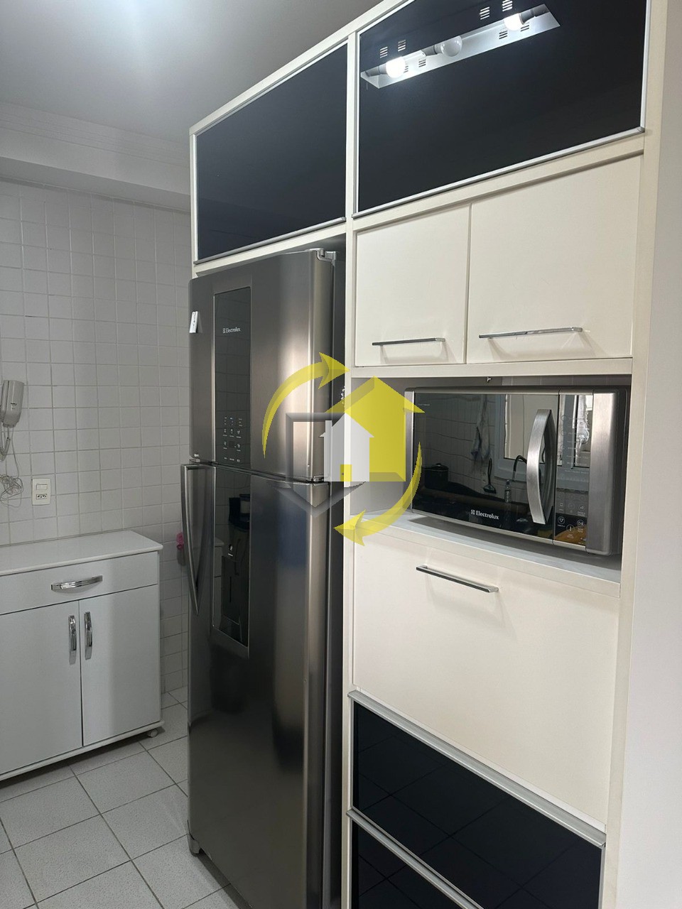 Apartamento para alugar com 3 quartos, 106m² - Foto 3