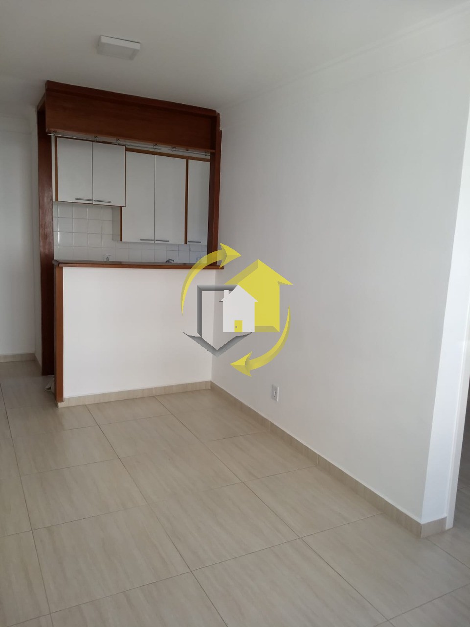 Apartamento à venda com 2 quartos, 42m² - Foto 3