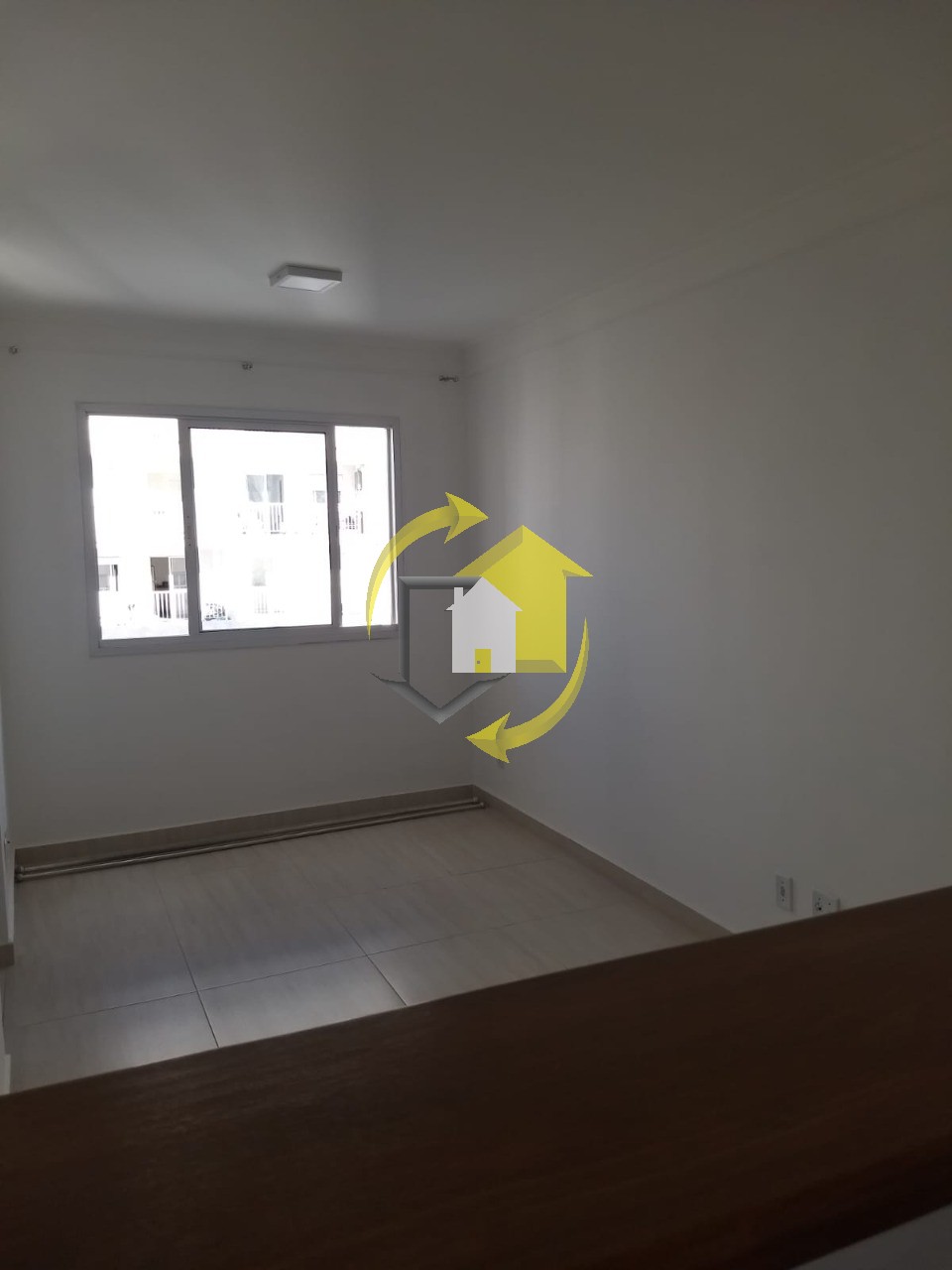 Apartamento à venda com 2 quartos, 42m² - Foto 2