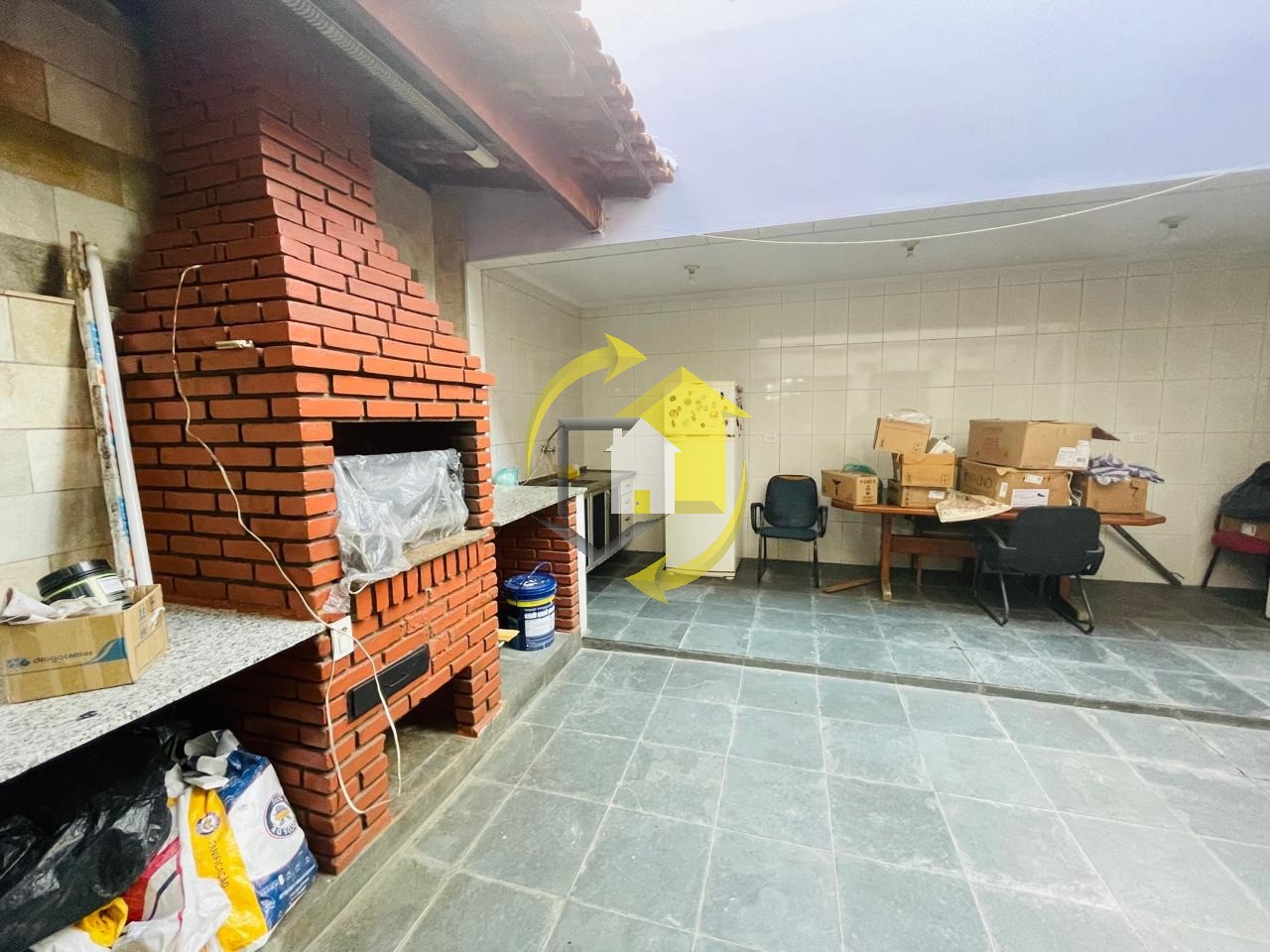 Casa Comercial para alugar com 4 quartos, 216m² - Foto 6