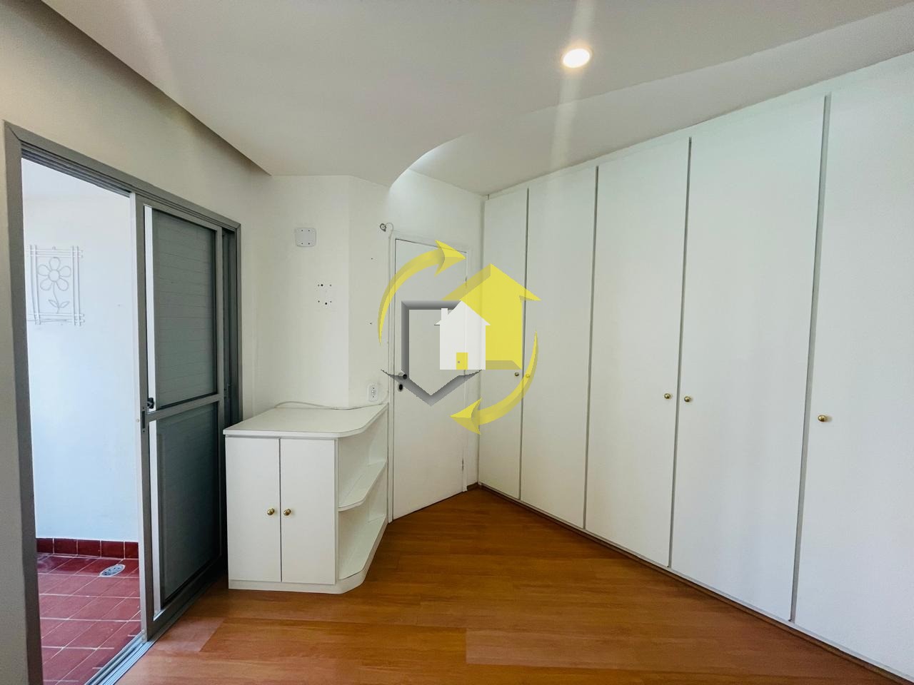 Apartamento à venda com 2 quartos, 64m² - Foto 15