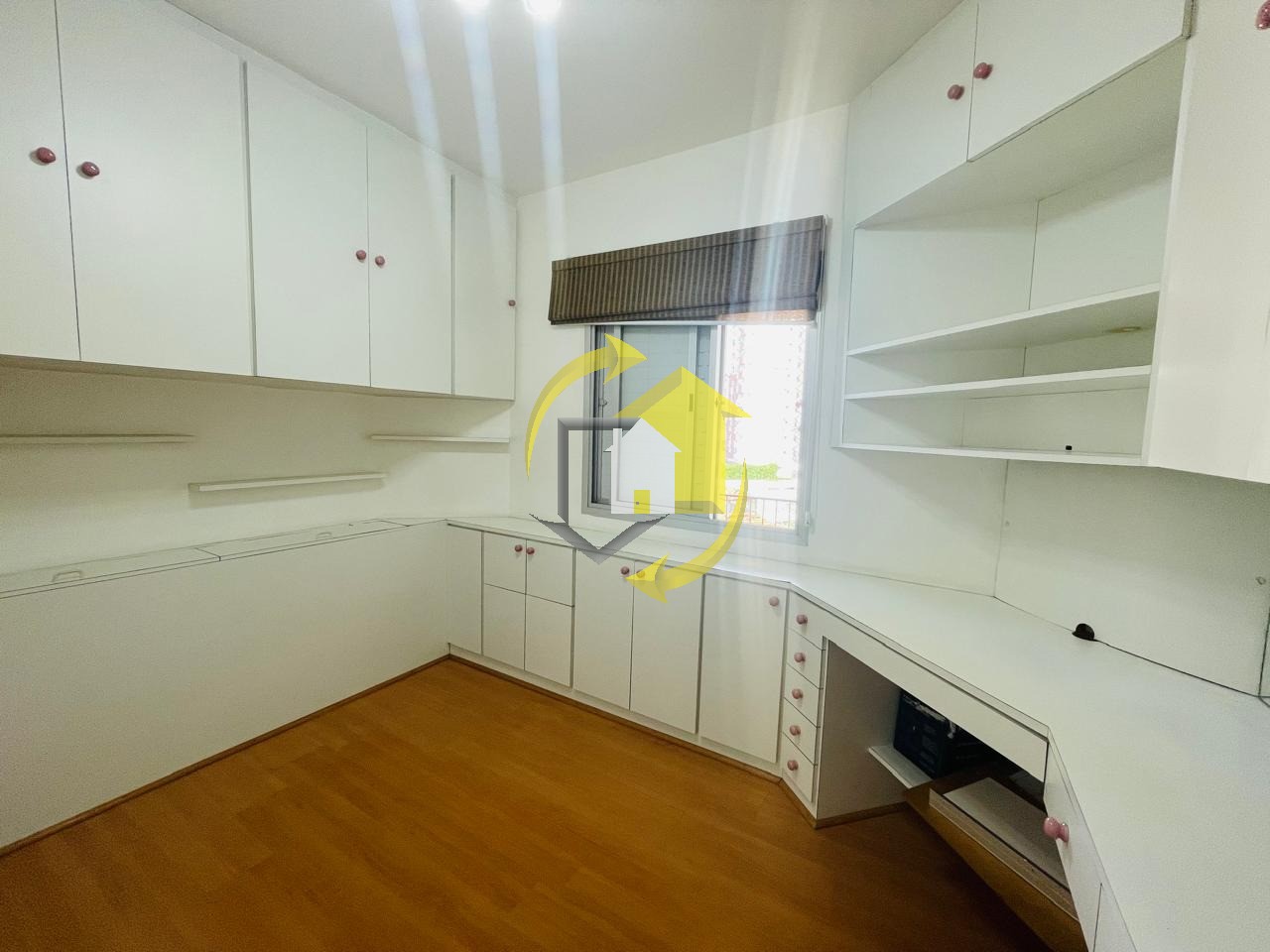 Apartamento à venda com 2 quartos, 64m² - Foto 10