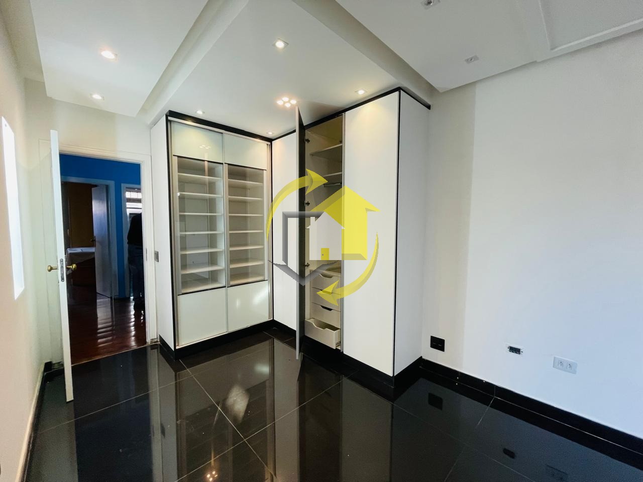 Casa Comercial para alugar com 4 quartos, 216m² - Foto 30