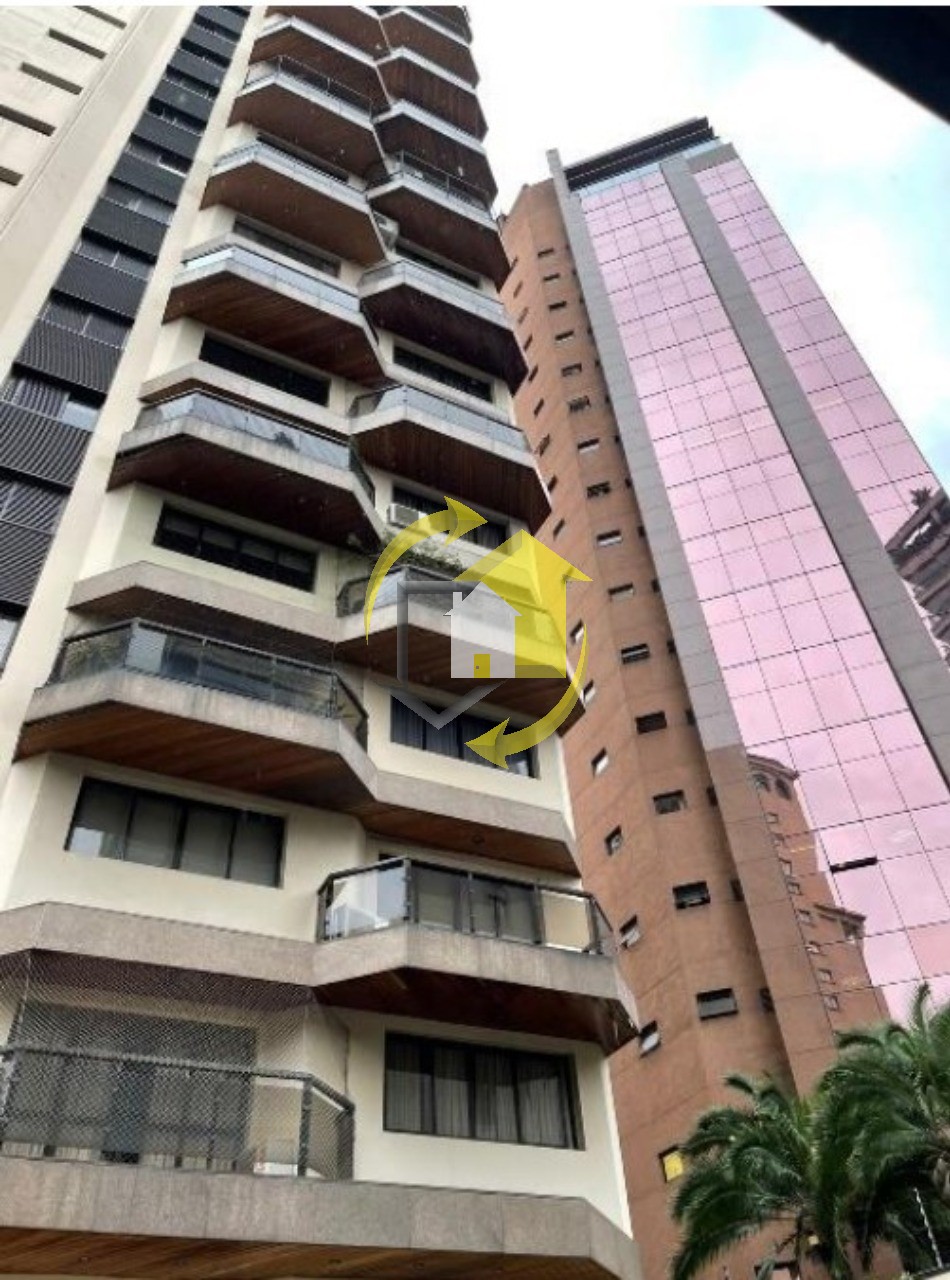 Apartamento à venda com 3 quartos, 220m² - Foto 2