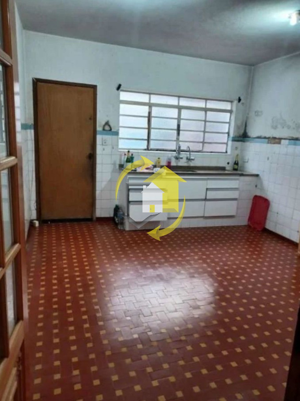 Casa Comercial para alugar com 2 quartos, 95m² - Foto 2