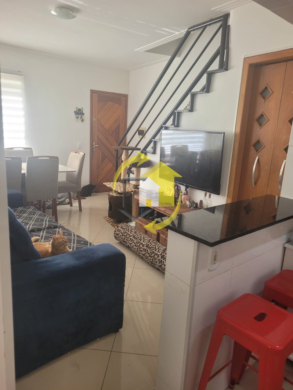 Sobrado à venda com 2 quartos, 76m² - Foto 1