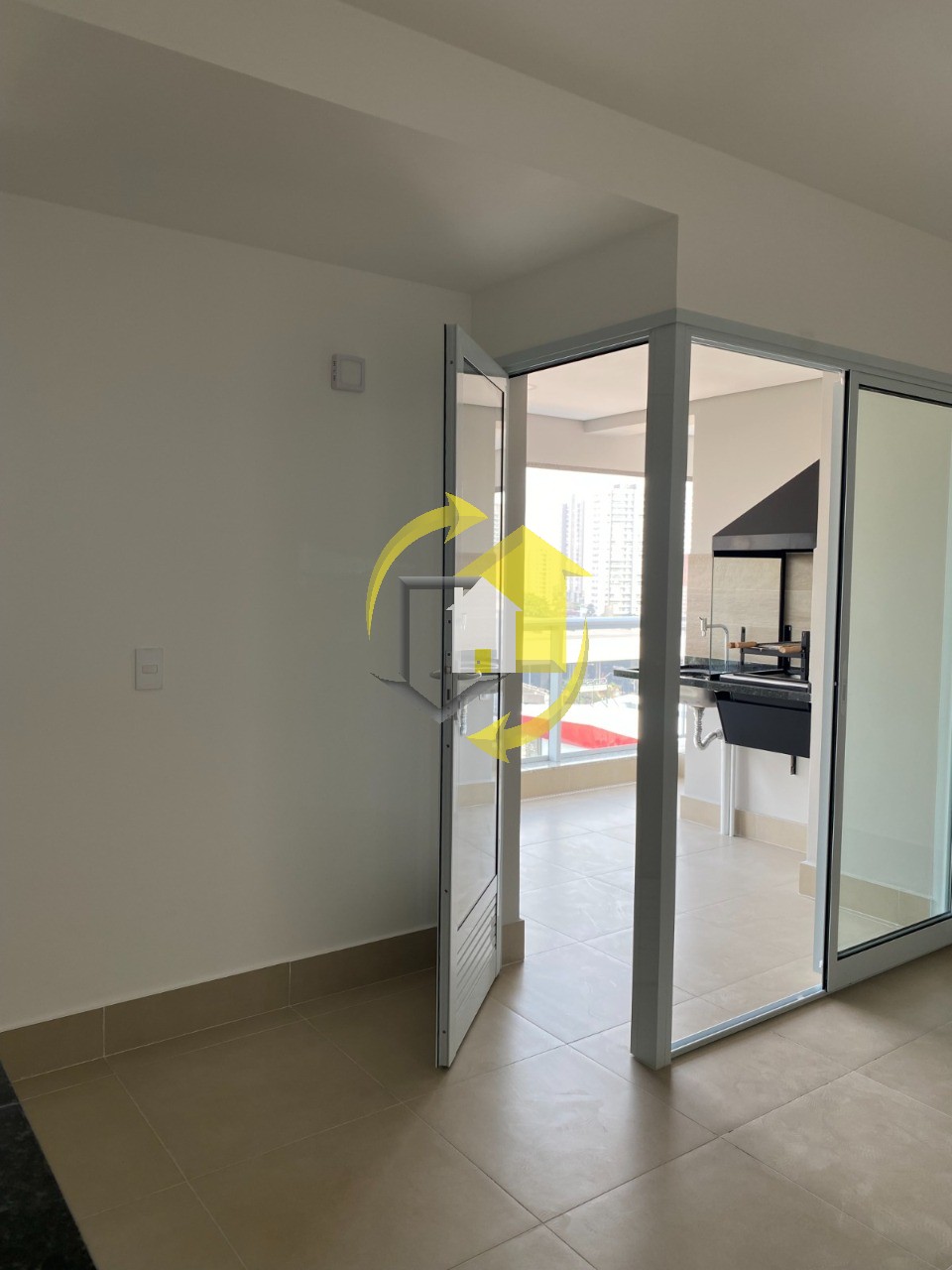 Apartamento à venda com 2 quartos, 67m² - Foto 13