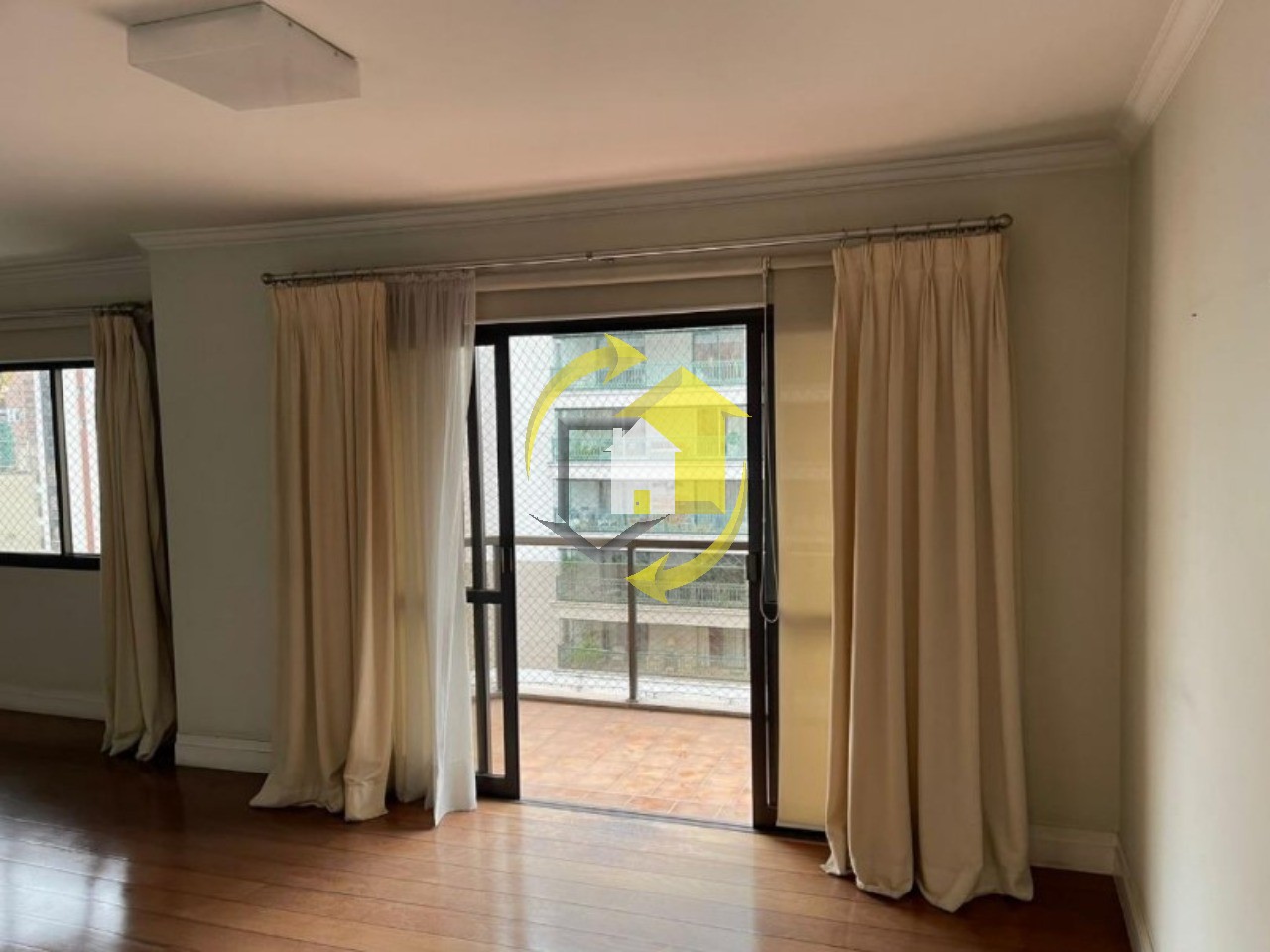 Apartamento à venda com 3 quartos, 220m² - Foto 6