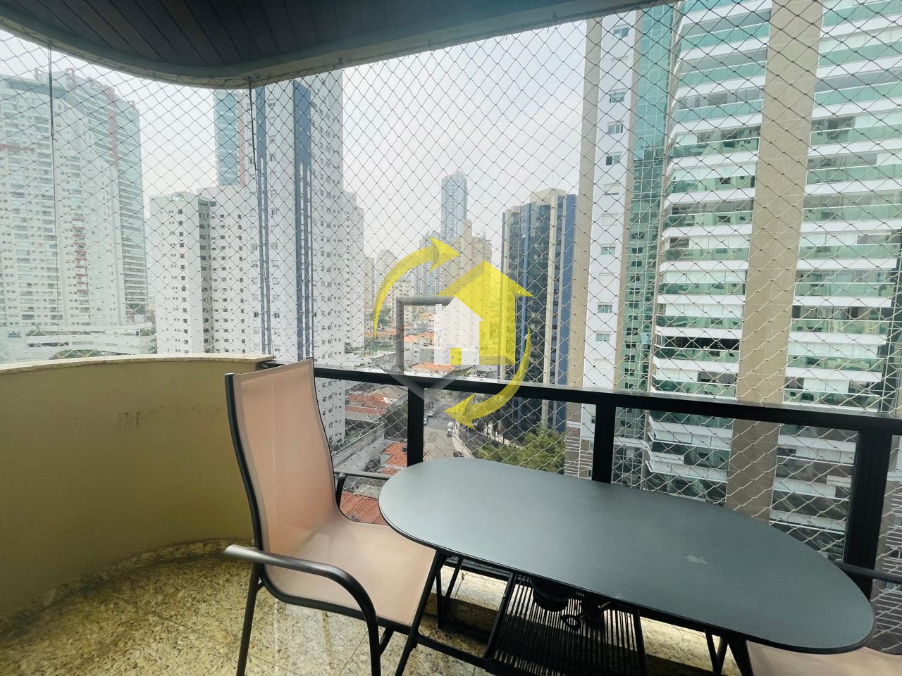 Apartamento para alugar com 3 quartos, 165m² - Foto 6