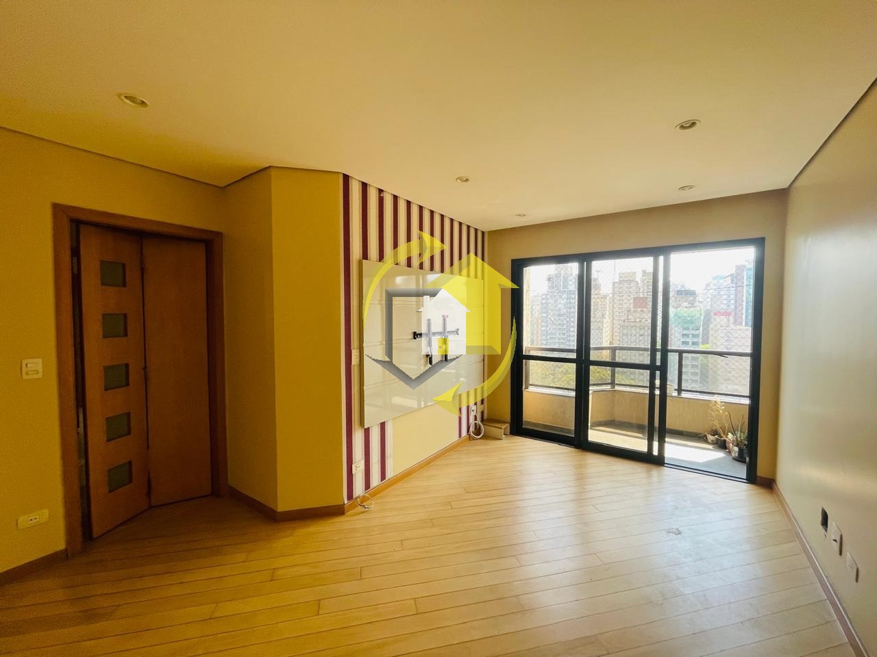 Apartamento para alugar com 3 quartos, 83m² - Foto 2