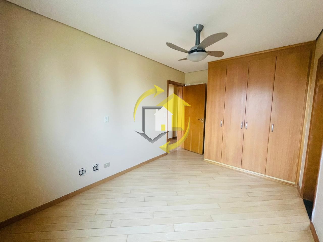 Apartamento para alugar com 3 quartos, 83m² - Foto 14