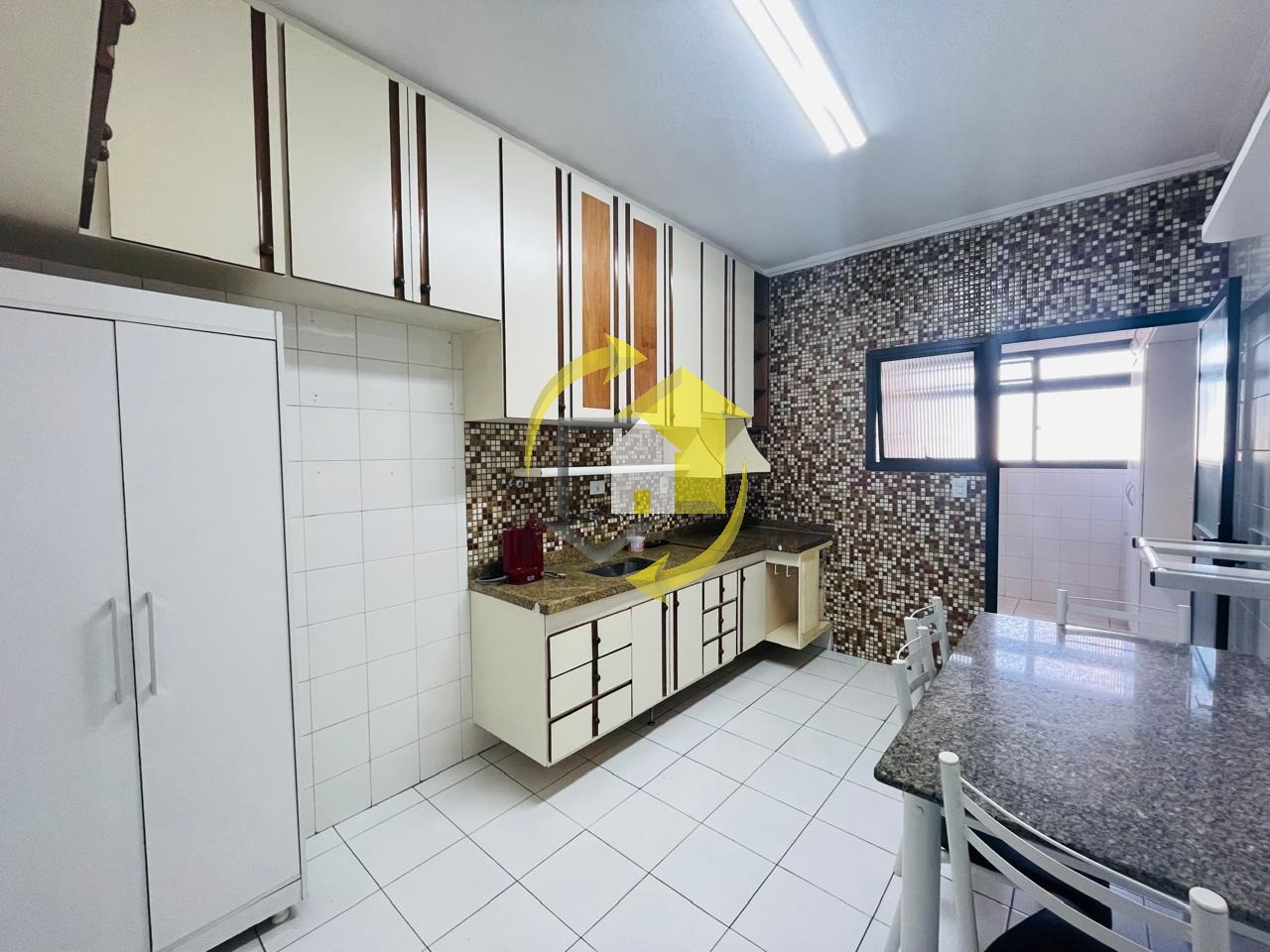 Apartamento à venda e aluguel com 3 quartos, 90m² - Foto 3