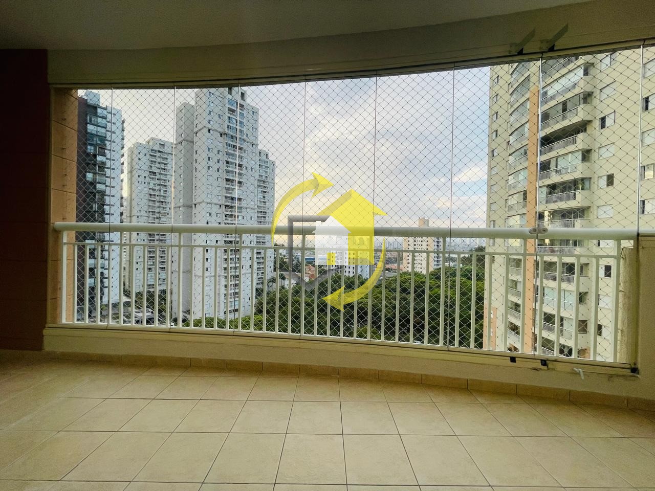 Apartamento para alugar com 2 quartos, 92m² - Foto 10