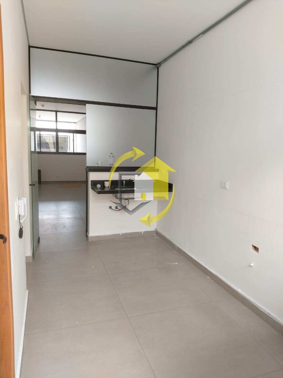 Casa Comercial para alugar com 3 quartos, 130m² - Foto 3