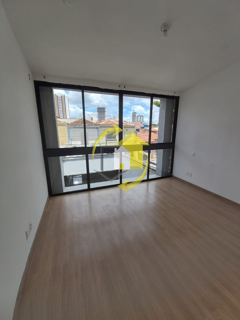 Casa Comercial para alugar com 3 quartos, 130m² - Foto 5