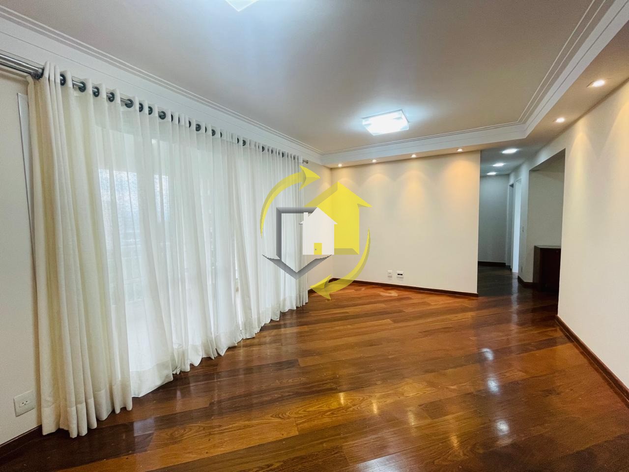 Apartamento para alugar com 2 quartos, 92m² - Foto 9