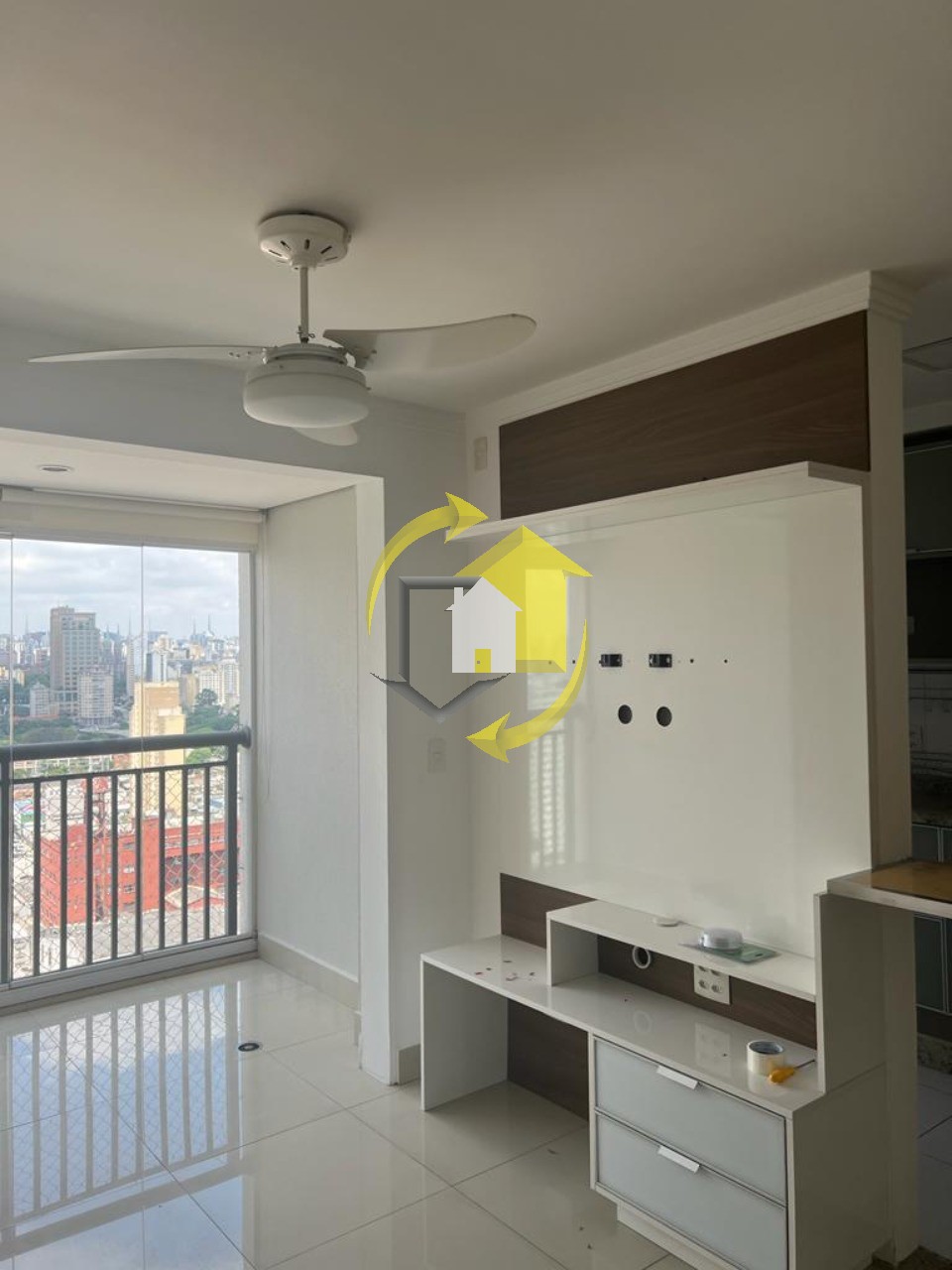 Apartamento à venda com 2 quartos, 56m² - Foto 3