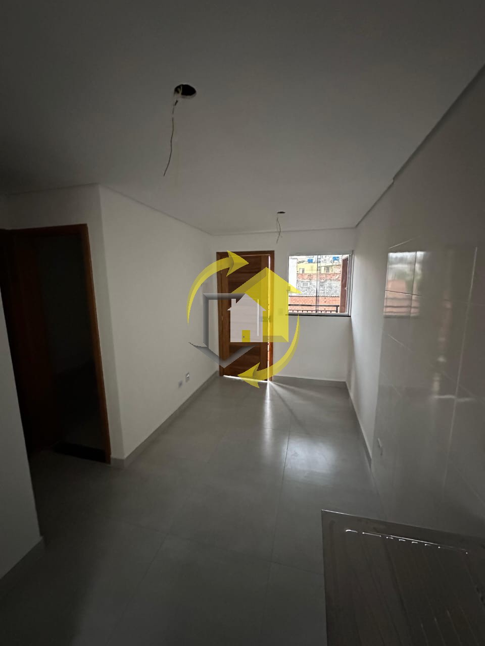 Apartamento à venda e aluguel com 2 quartos, 34m² - Foto 1